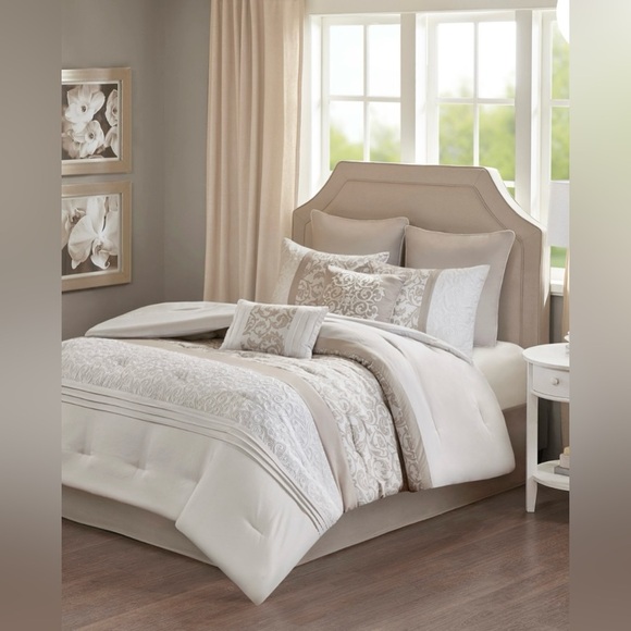 510 Design Comforter Set - Picture 5 of 5